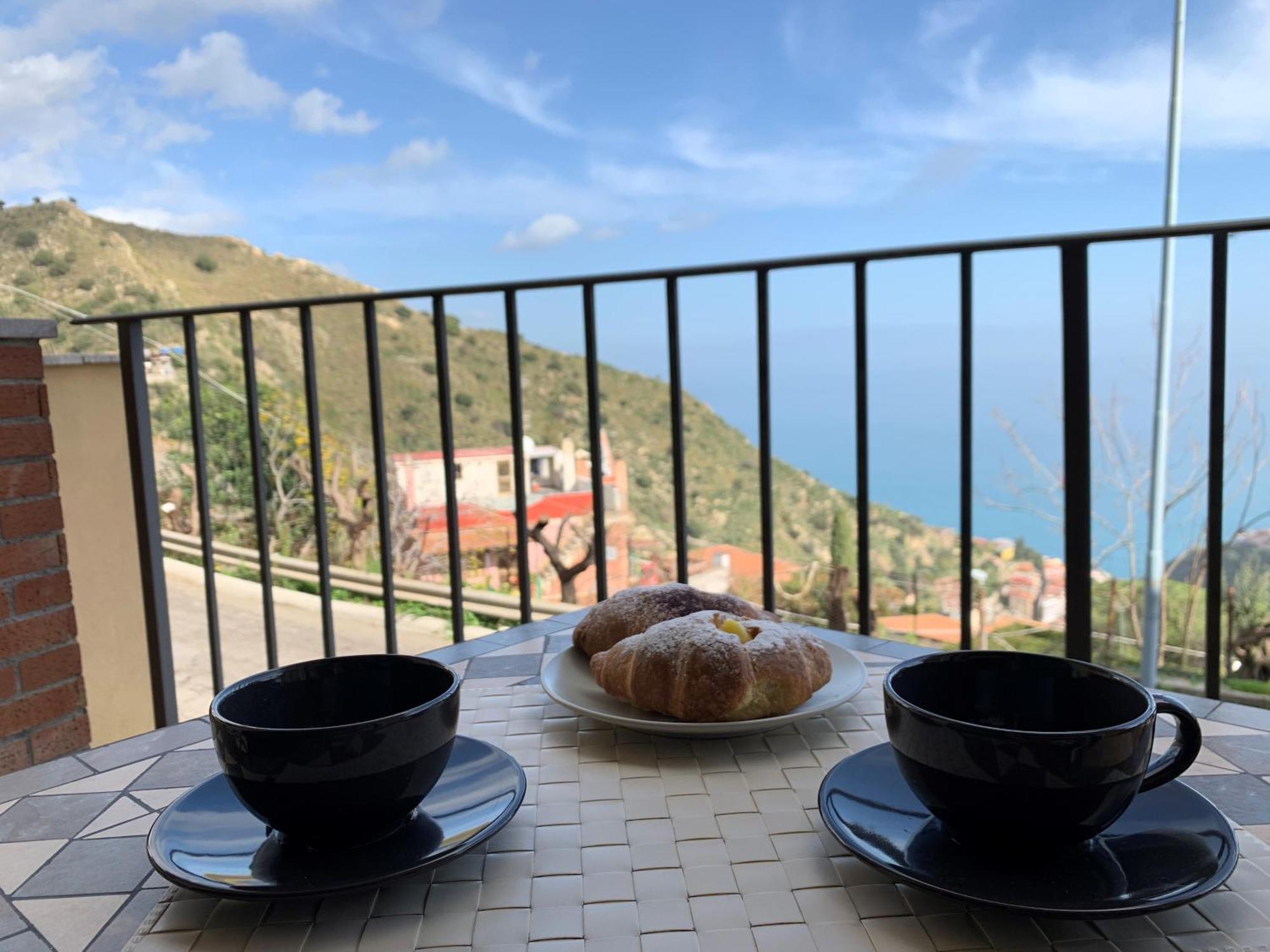 Villa Da Vinci Luxury Panoramic Apartments - Taormina Rooms Collection 客房 照片