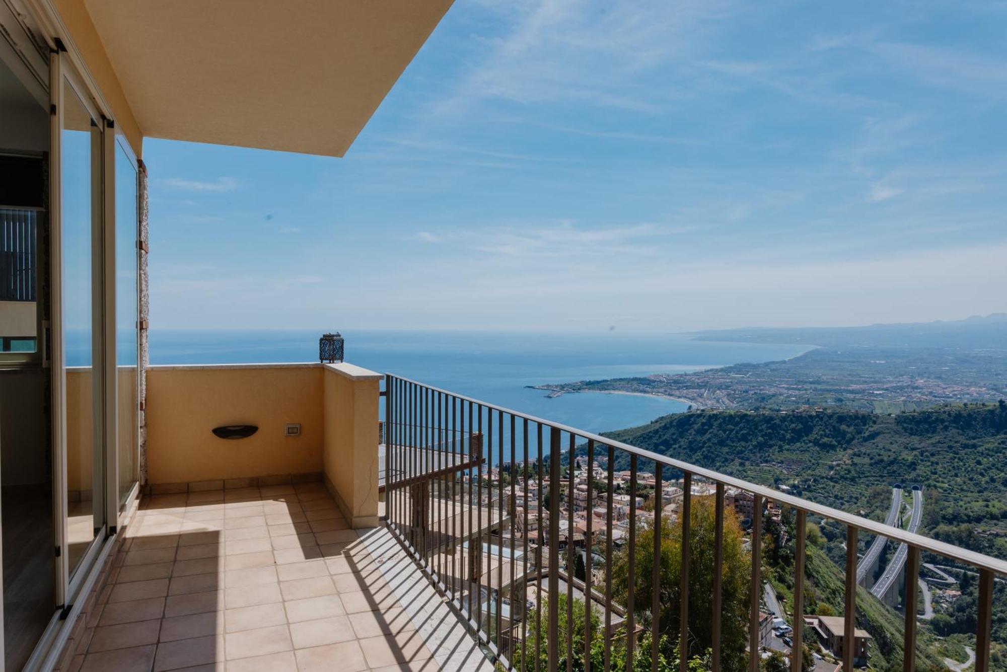 Villa Da Vinci Luxury Panoramic Apartments - Taormina Rooms Collection 外观 照片