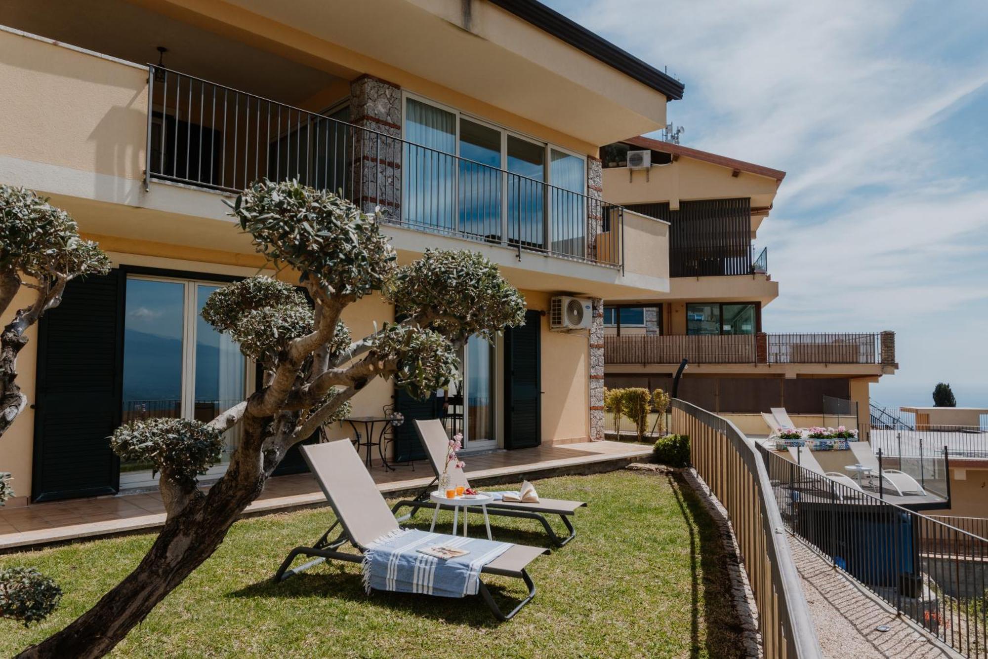 Villa Da Vinci Luxury Panoramic Apartments - Taormina Rooms Collection 外观 照片